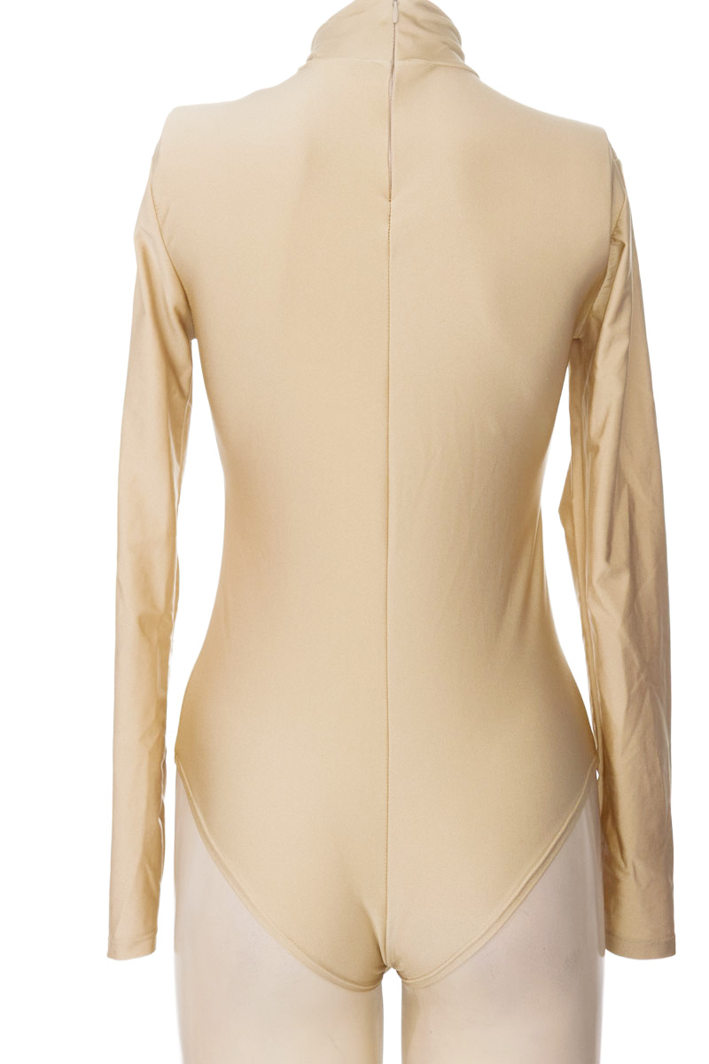 Top / Camiseta color Beige - Pía Britt