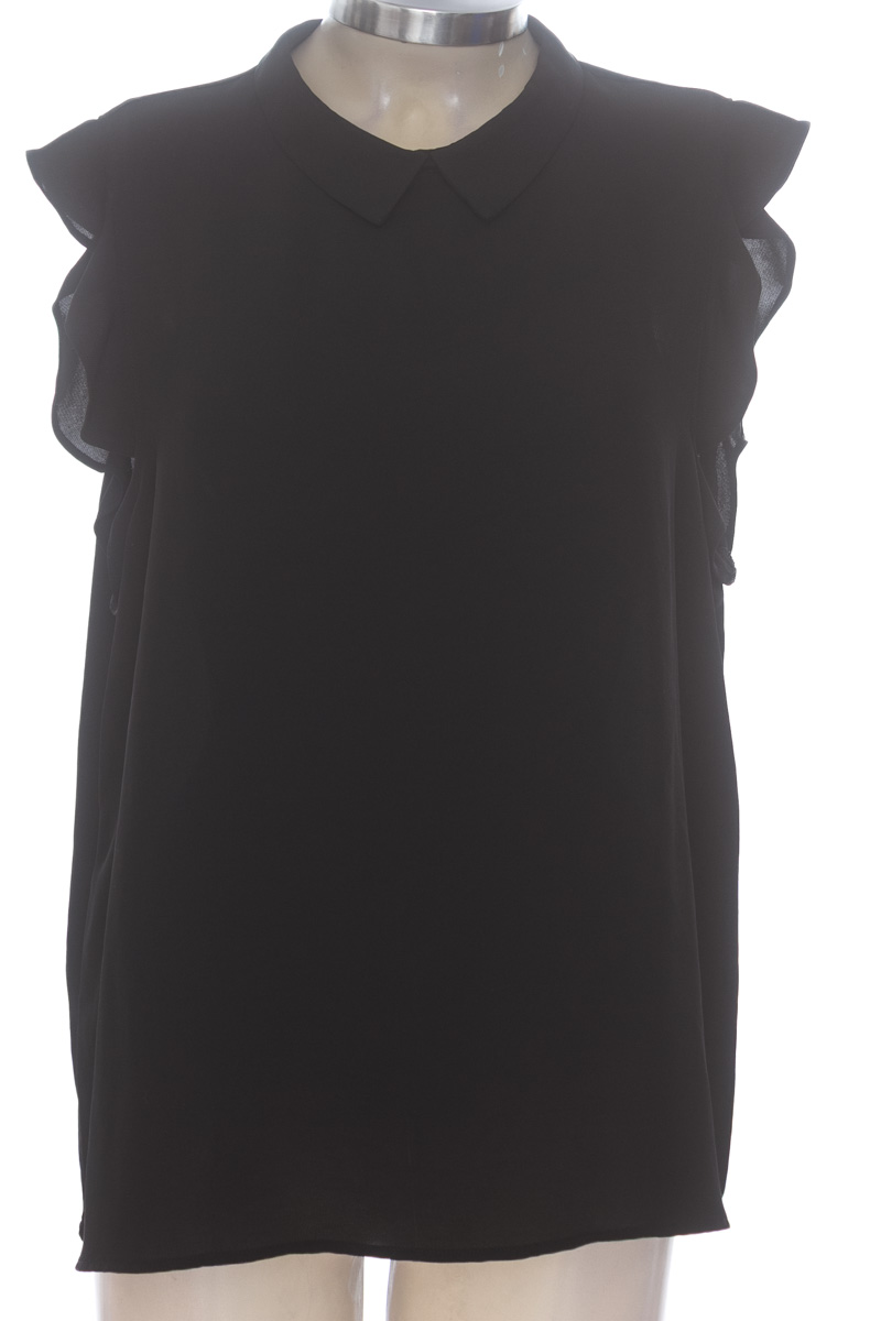Top / Camiseta color Negro - MNG