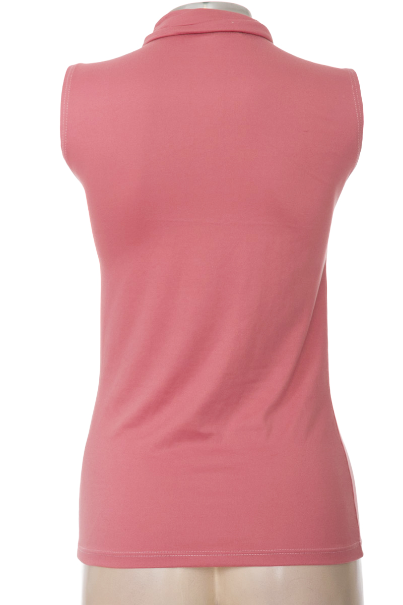 Top / Camiseta color Rosado - Cfx
