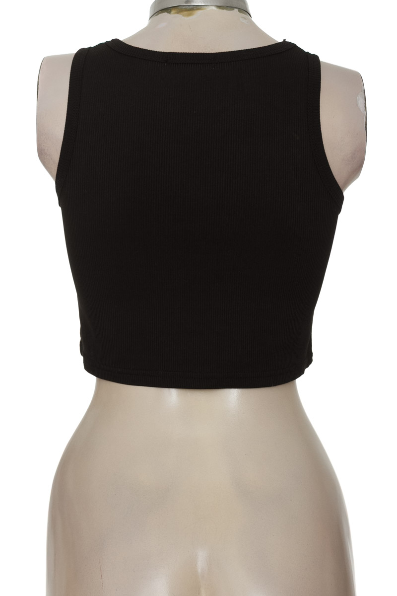 Top / Camiseta color Negro - Niuniu Studio