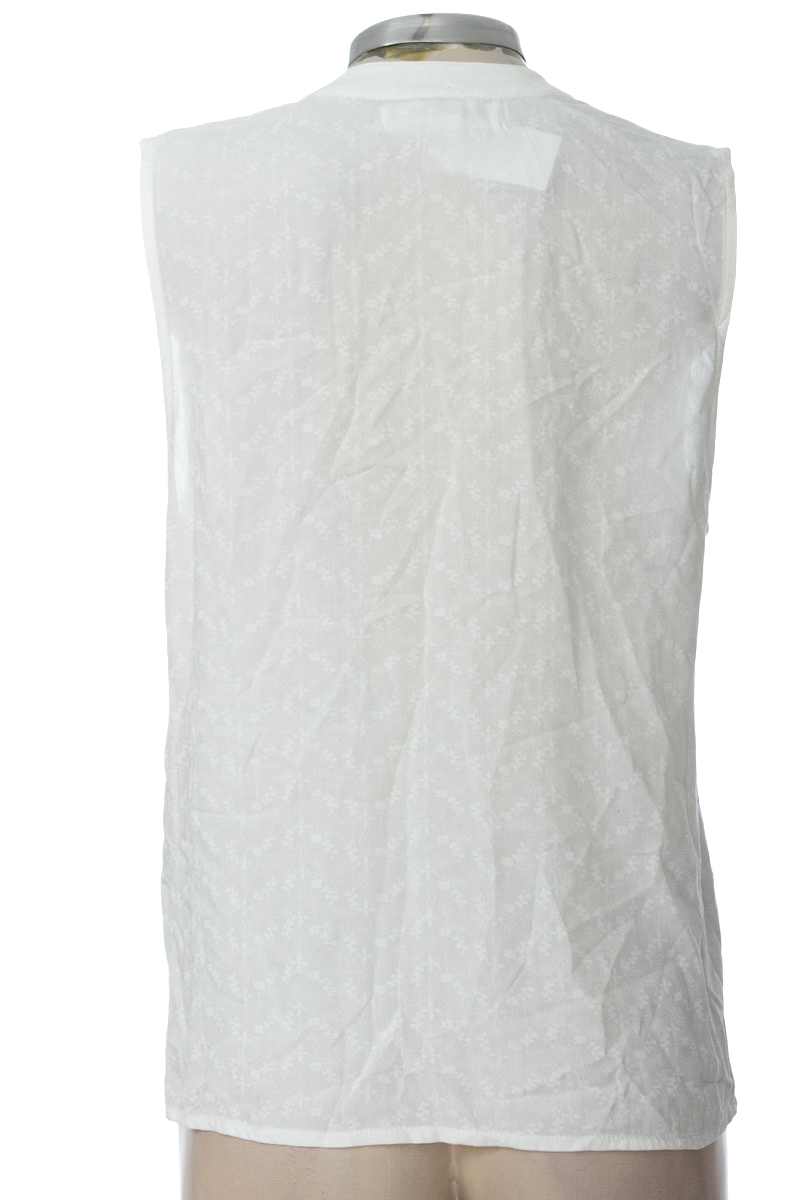 Top / Camiseta color Blanco - University Club