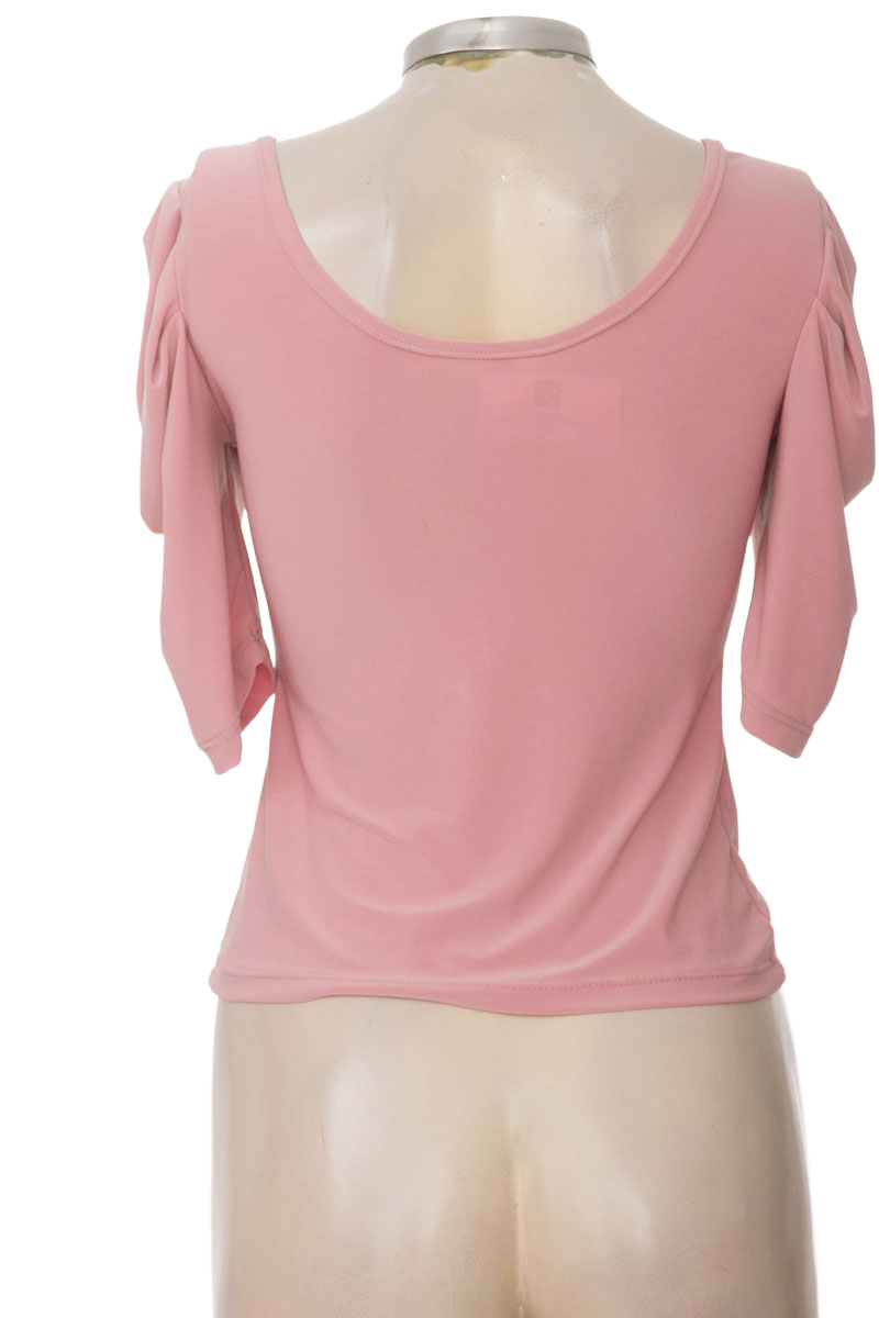 Top / Camiseta color Rosado - Hefzi-Ba