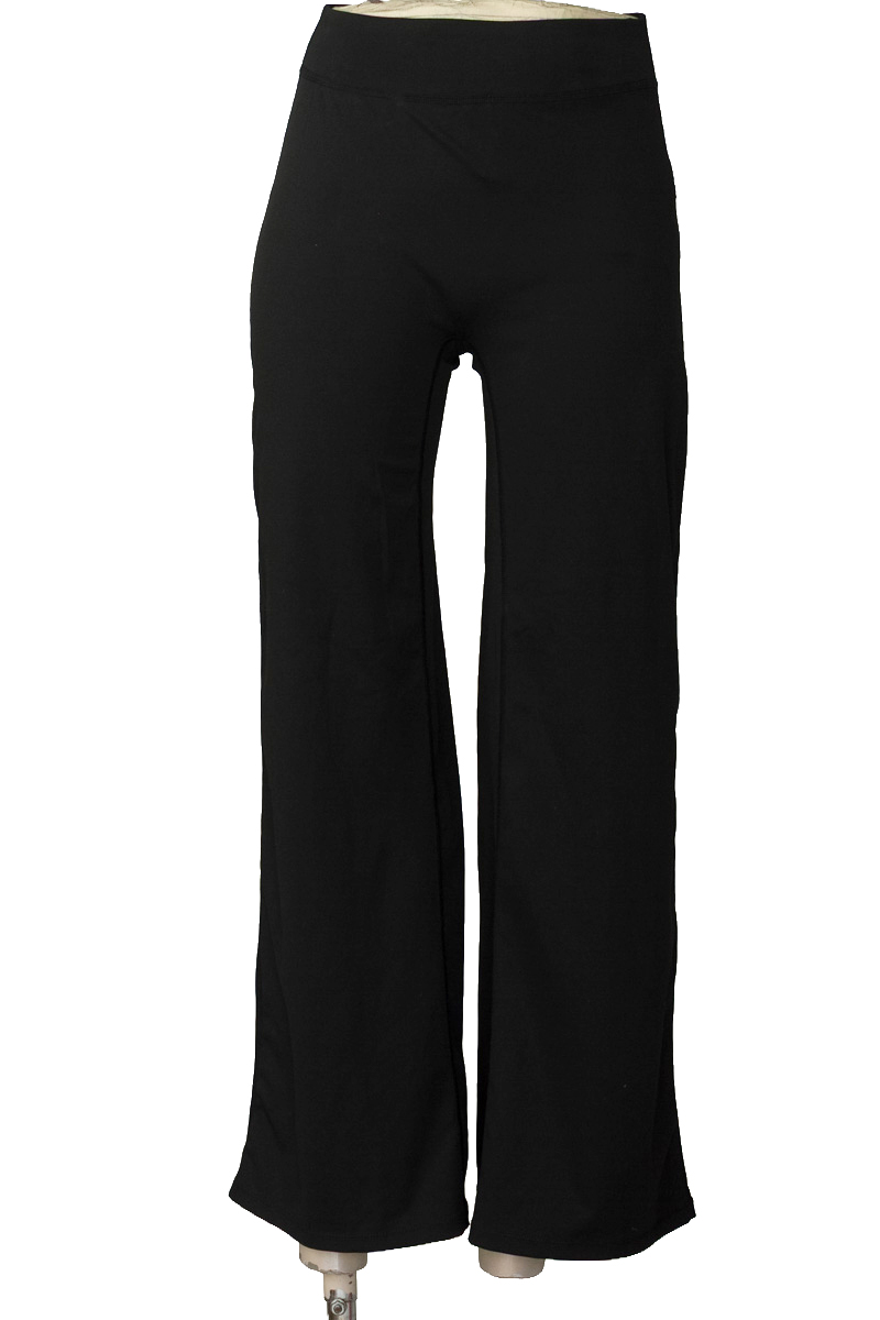 Ropa Deportiva / Salida de Baño color Negro - Closeando