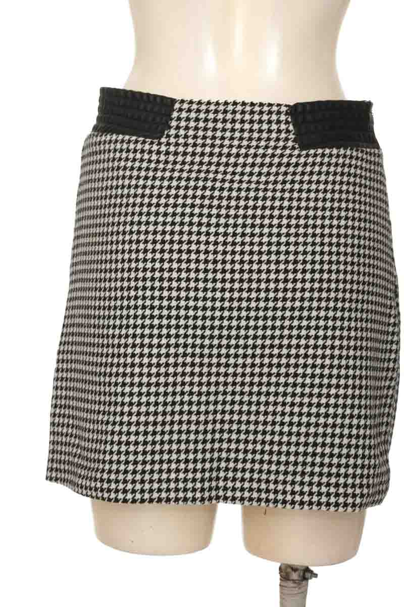Falda color Negro - Zara