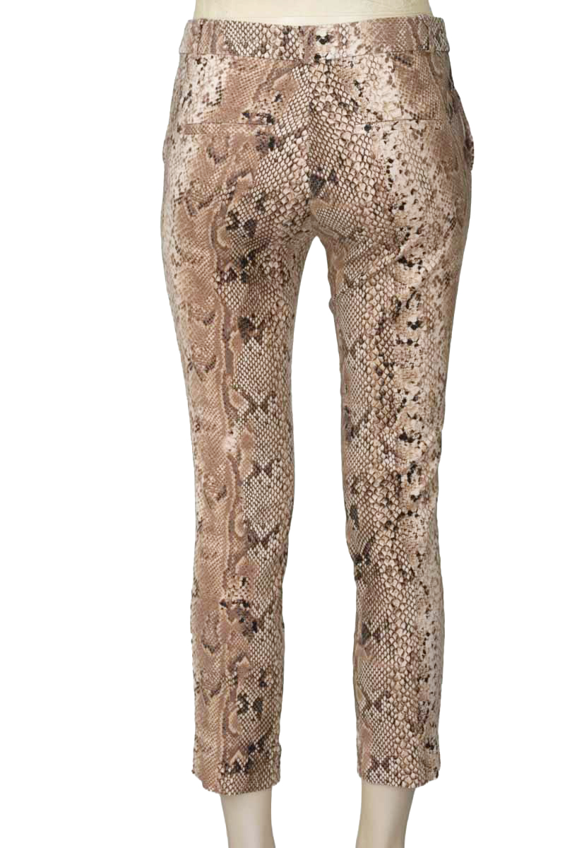 Pantalones color Café - Stradivarius