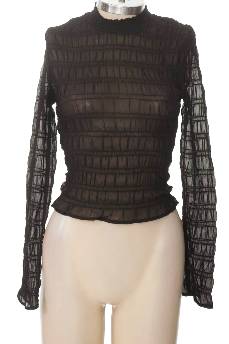 Blusa color Negro - Closeando