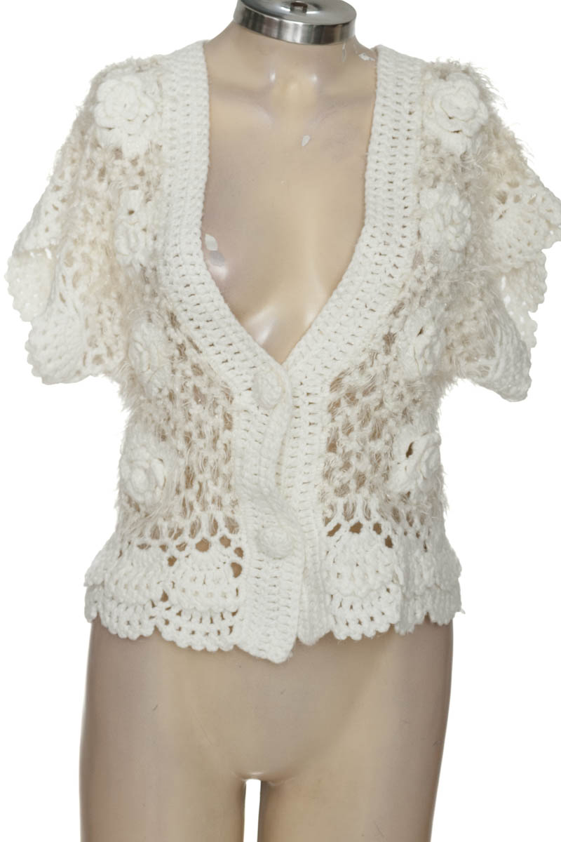 Sweater color Blanco - Closeando