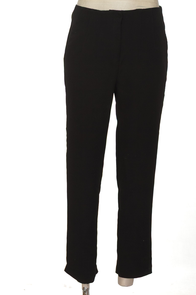 Pantalones color Negro - XUSS