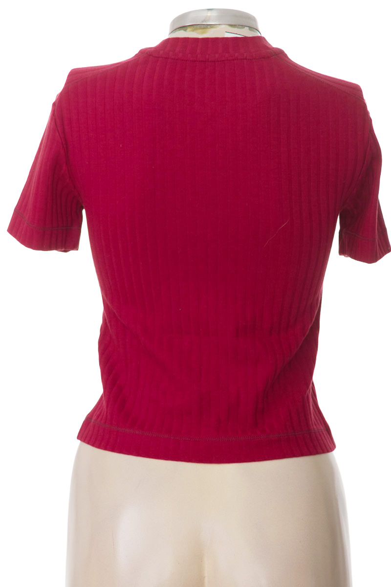 Top / Camiseta color Vinotinto - Gef