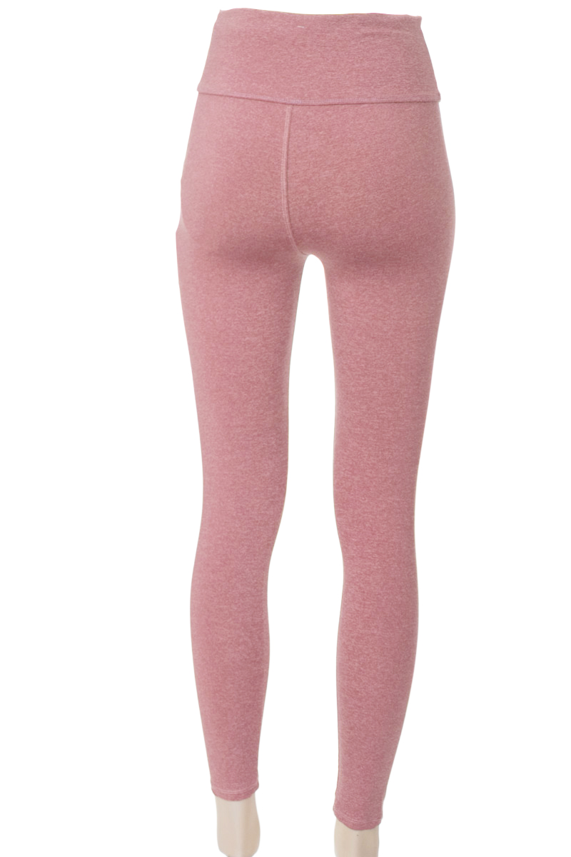 Ropa Deportiva / Salida de Baño color Rosado - Closeando