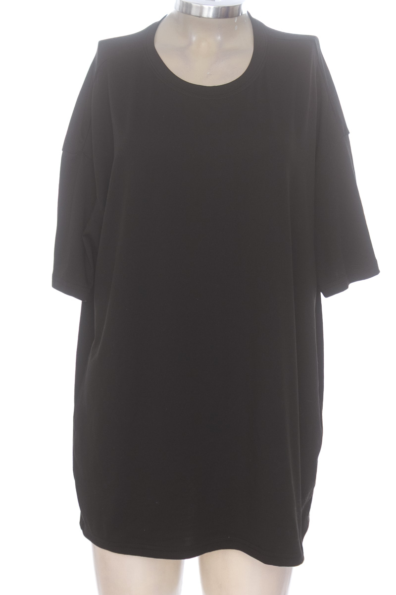 Top / Camiseta color Negro - Shein