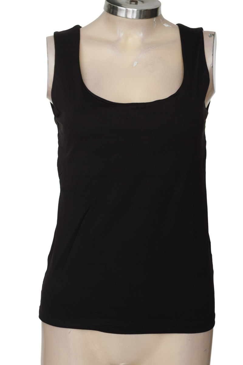 Top / Camiseta color Negro - Zara