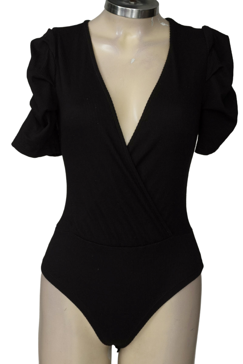 Top / Camiseta color Negro - NAVISSI