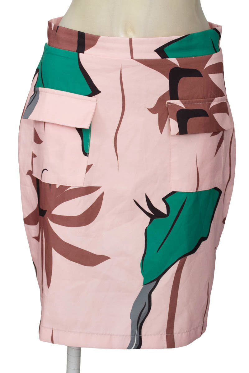Falda color Rosado - Closeando