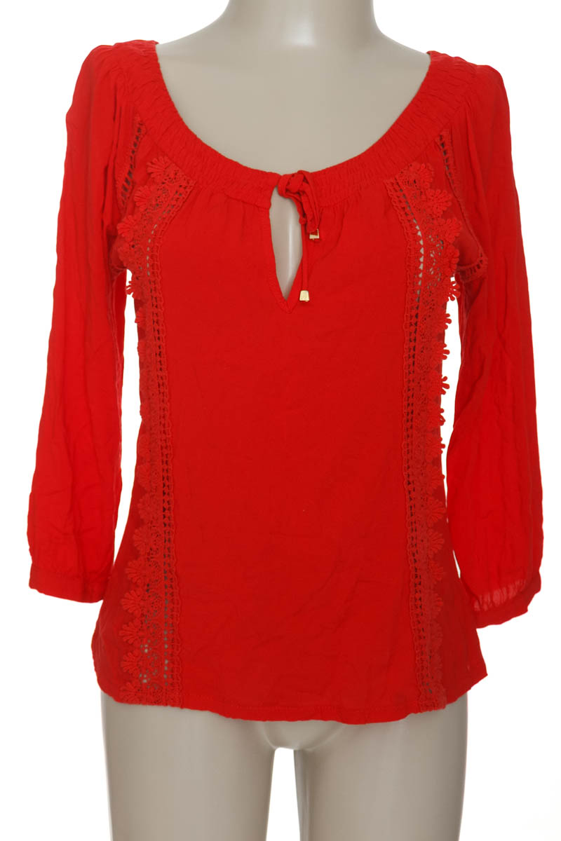 Top / Camiseta color Rojo - Studio F