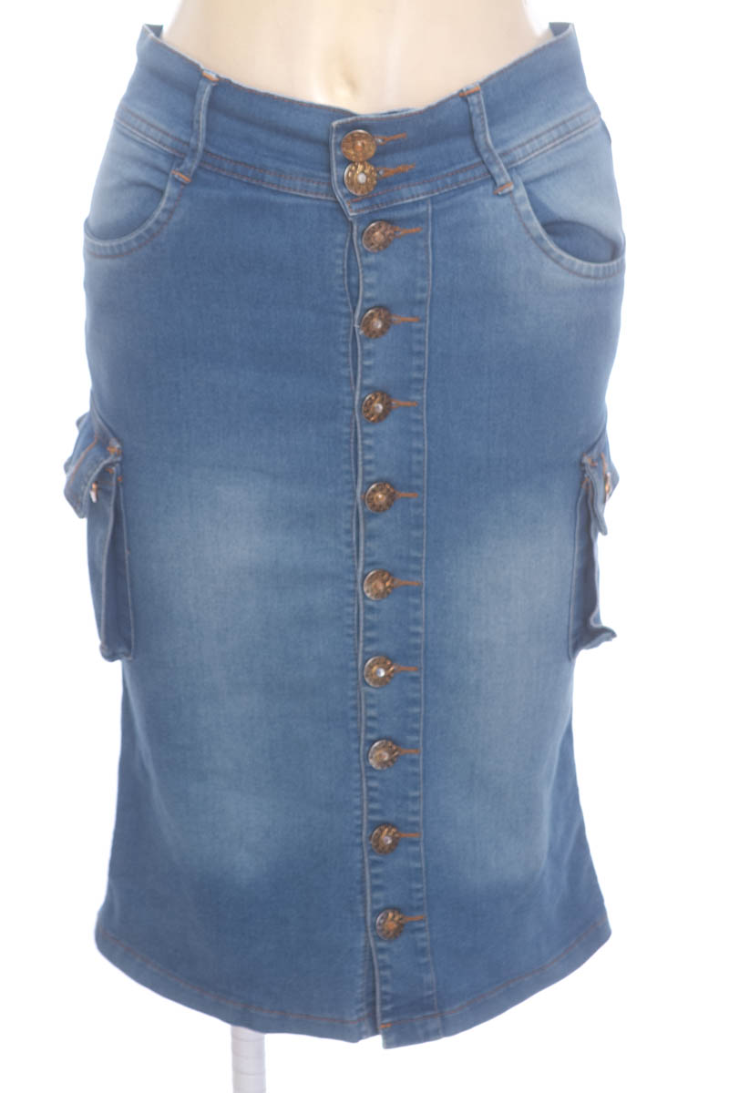 Falda color Azul - Closeando