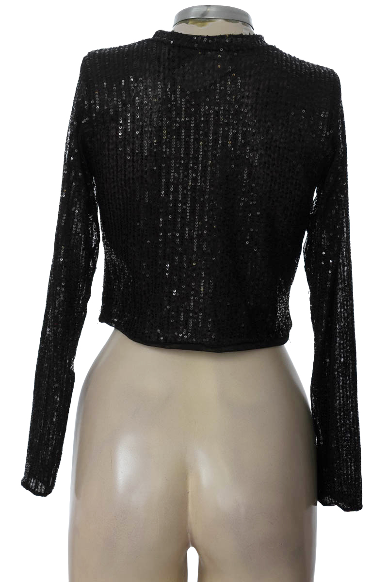 Top / Camiseta color Negro - Closeando