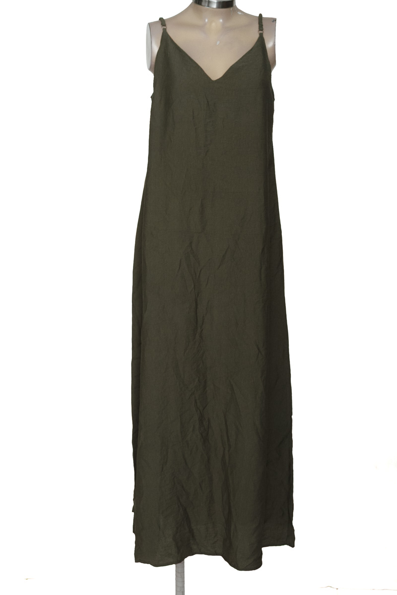 Vestido / Enterizo color Verde - Closeando