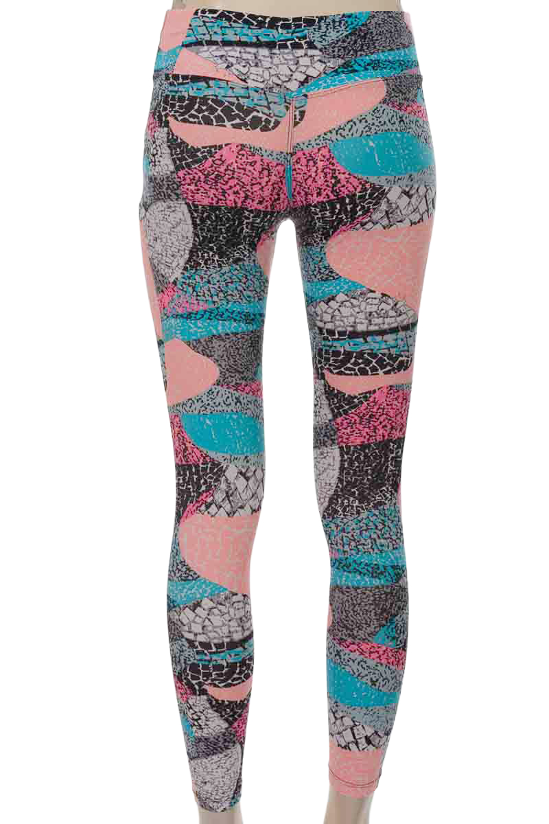 Ropa Deportiva / Salida de Baño color Estampado - Closeando