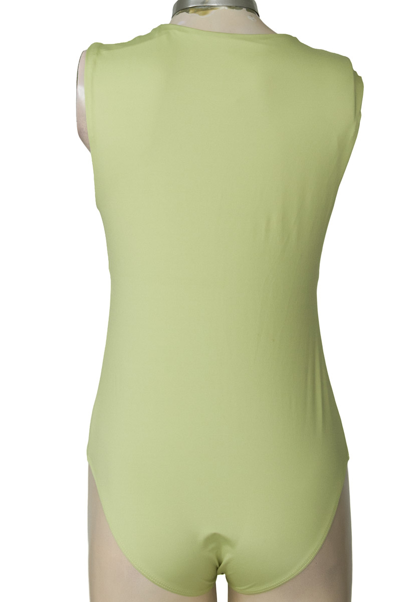 Top / Camiseta color Verde - Ostu