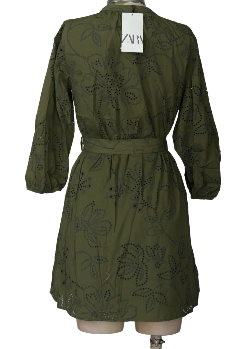 Vestido / Enterizo color Verde - Zara