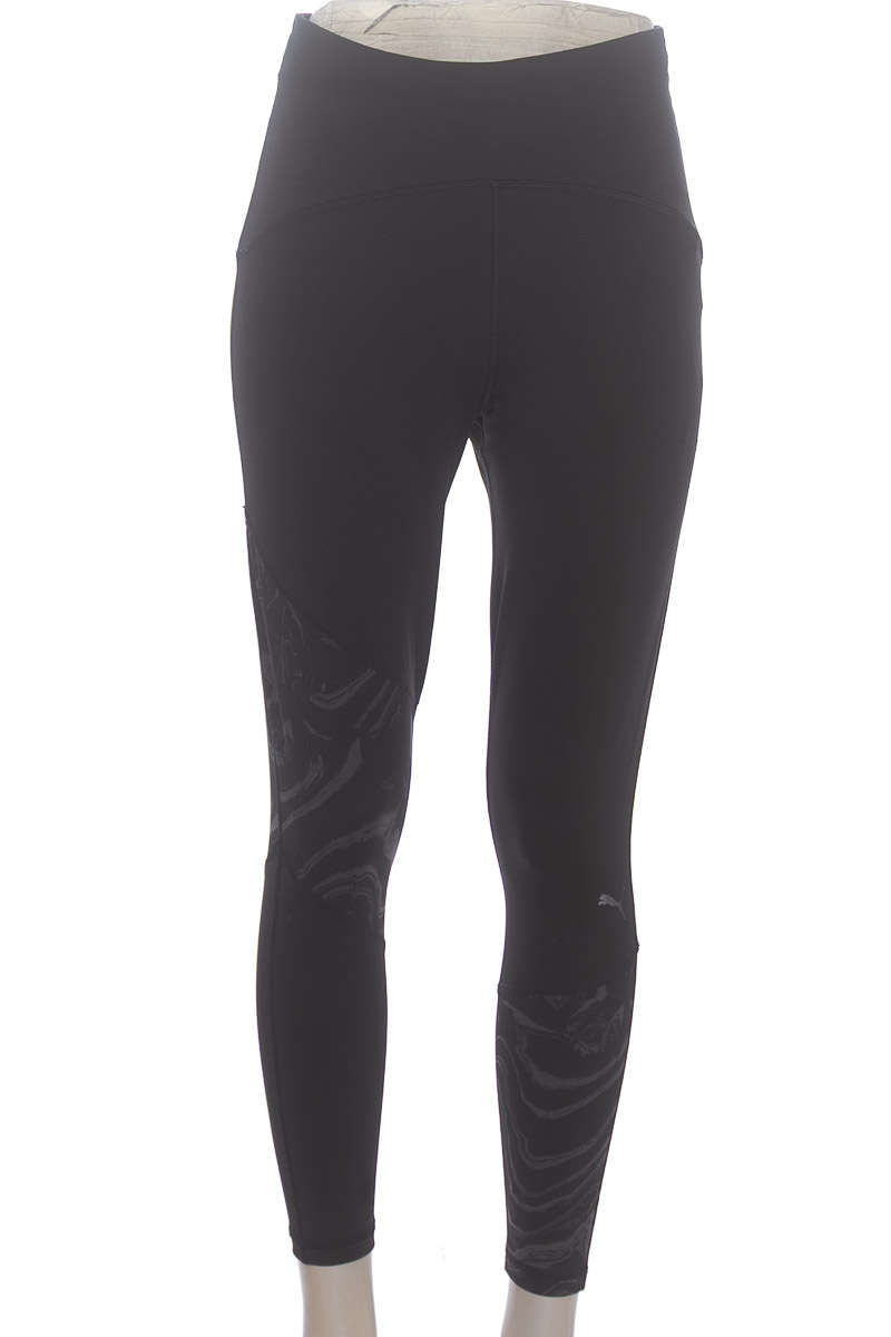 Ropa Deportiva / Salida de Baño color Negro - Puma