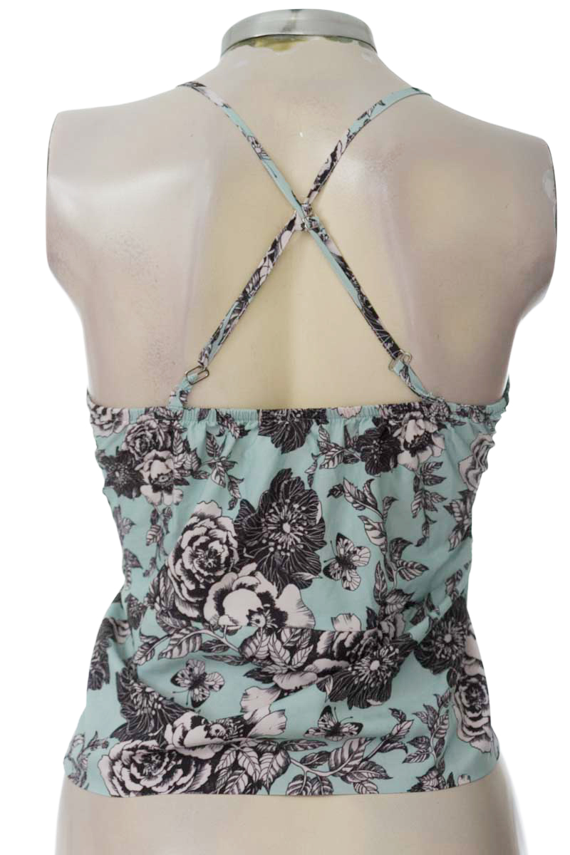 Top / Camiseta color Aguamarina - Closeando