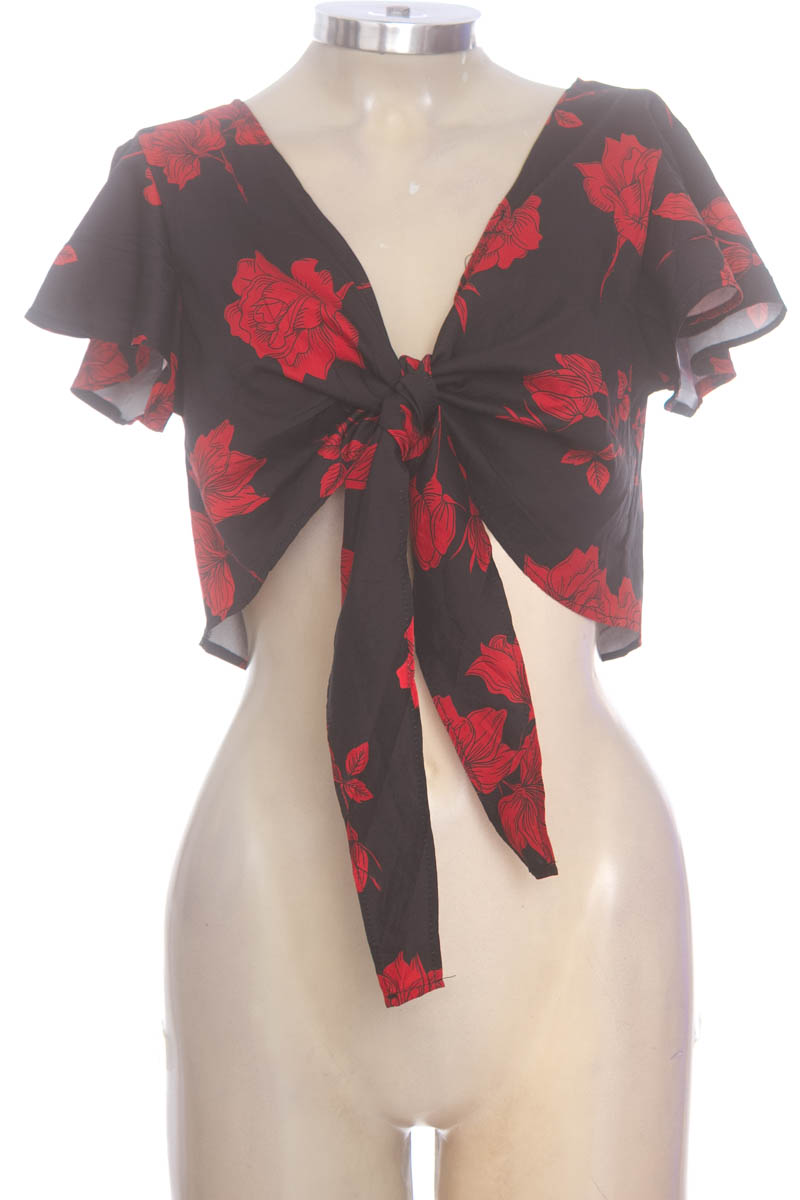 Top / Camiseta color Negro - Monali