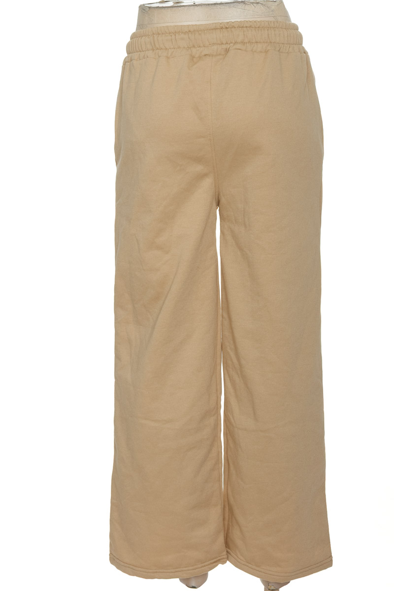Pantalones color Beige - Closeando