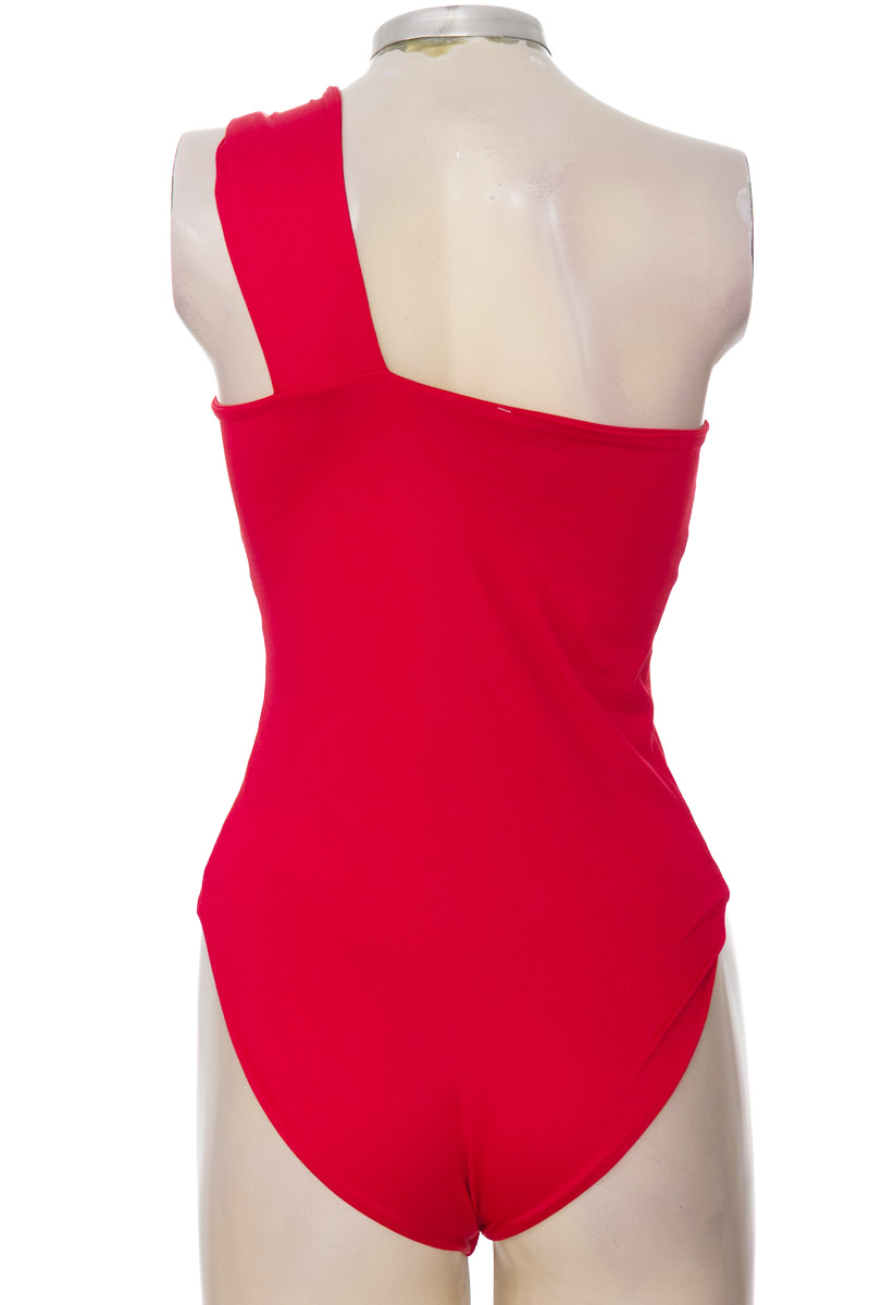 Top / Camiseta color Rojo - Luá