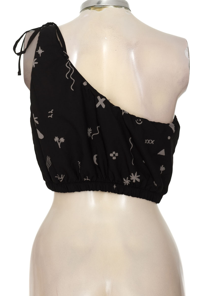 Top / Camiseta color Negro - Smeralda