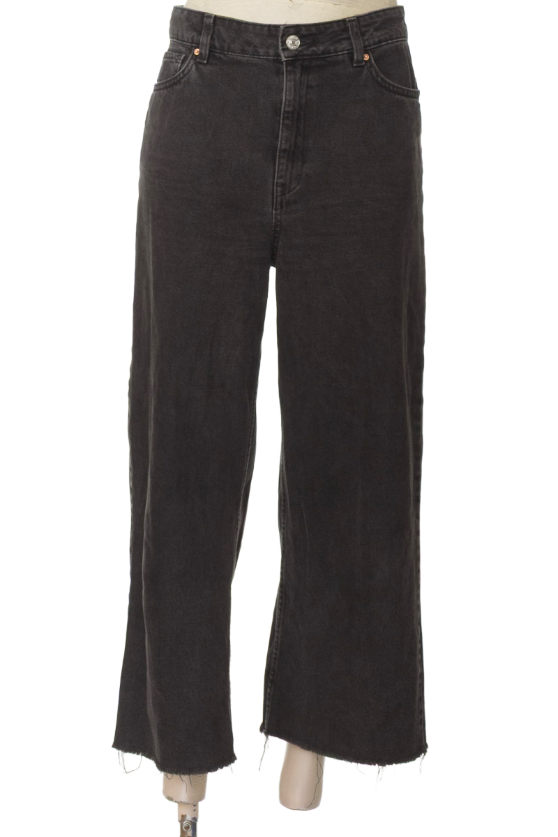 Pantalones color Negro - MNG