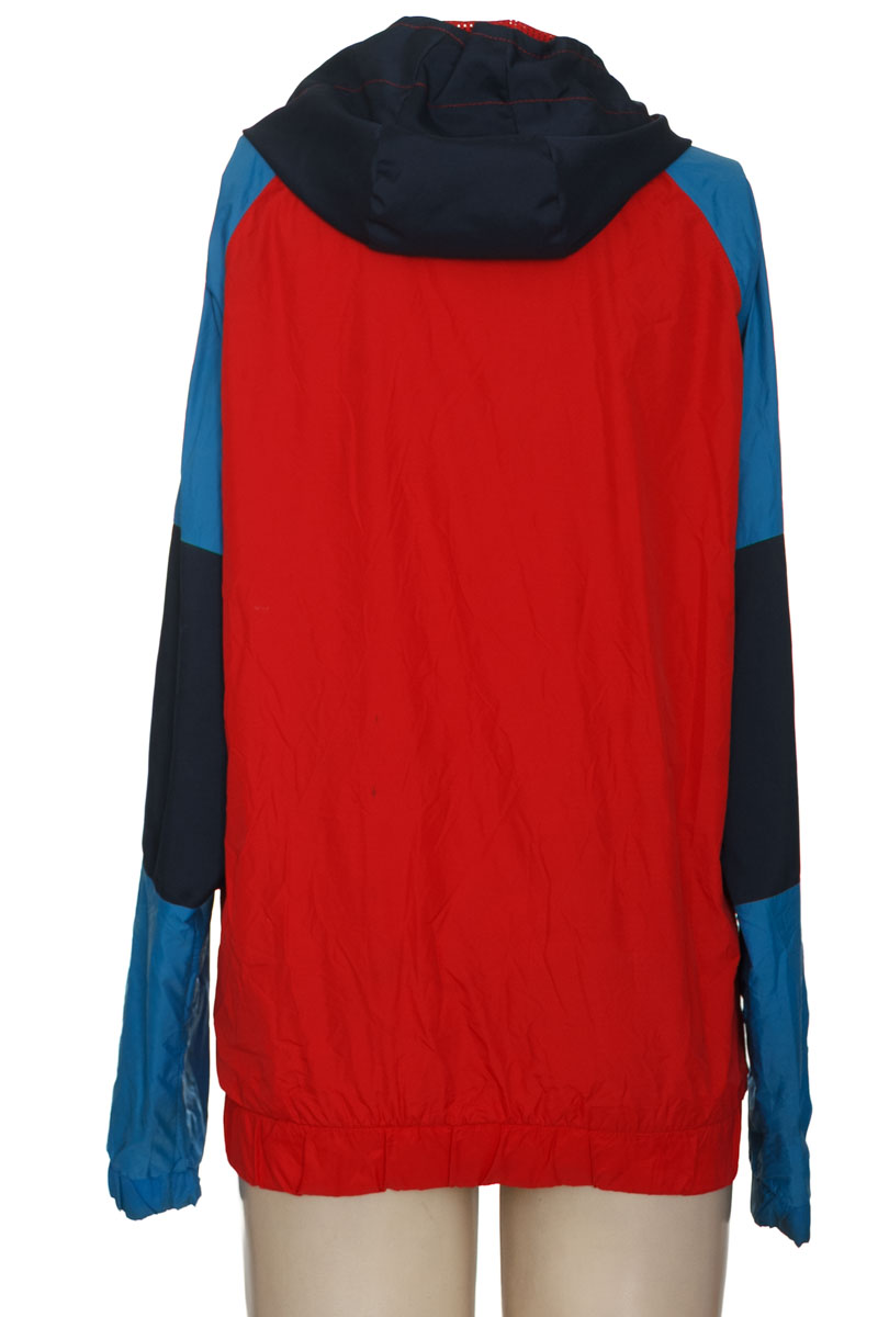 Chaqueta / Abrigo color Rojo - Closeando