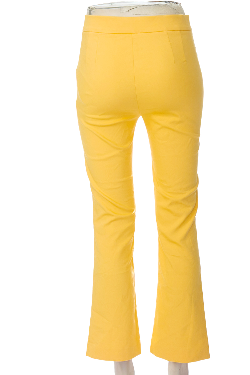 Pantalones color Mostaza - Zara