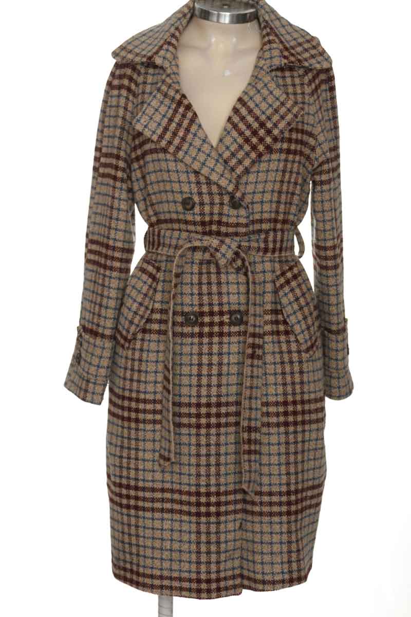 Chaqueta / Abrigo color Beige - Closeando
