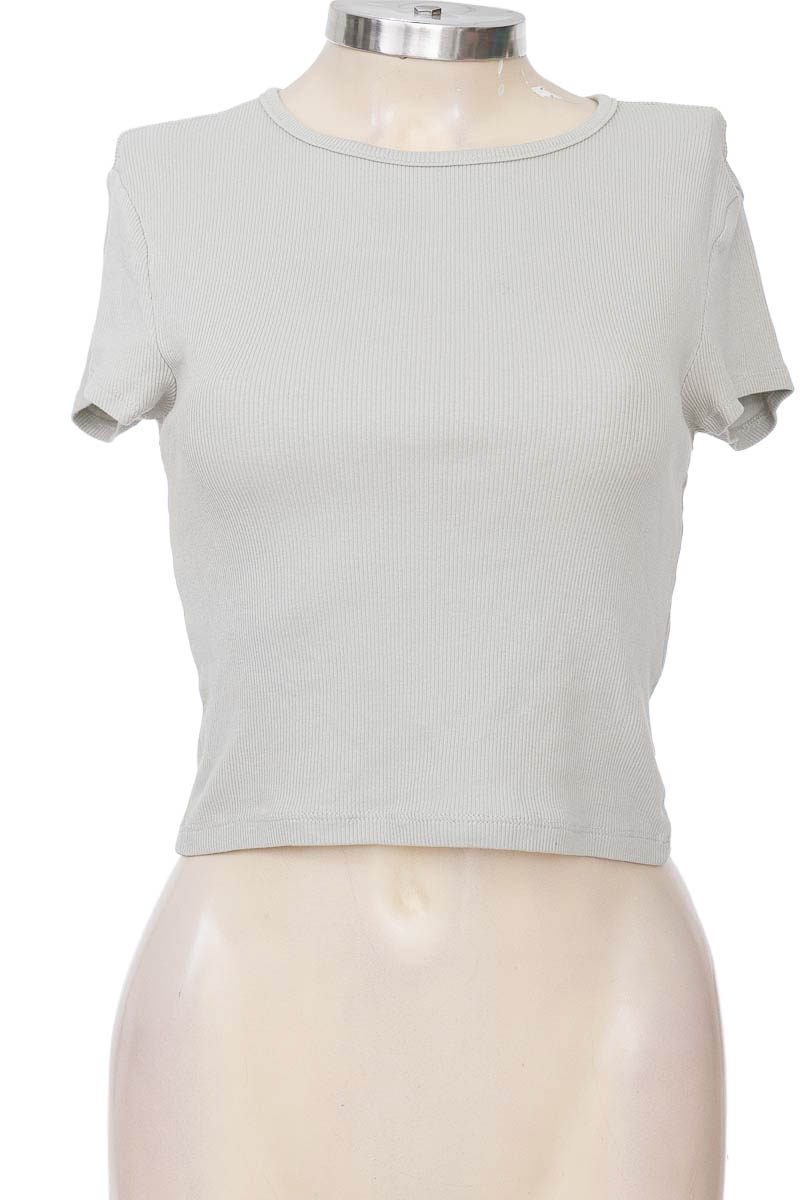 Top / Camiseta color Verde - Divided by H&M