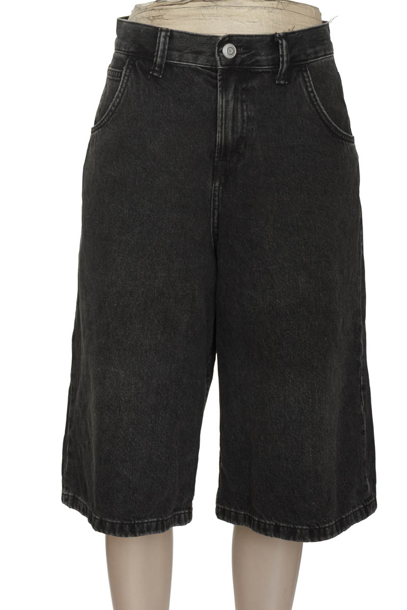 Bermuda - Pantaloneta color Negro - H&M
