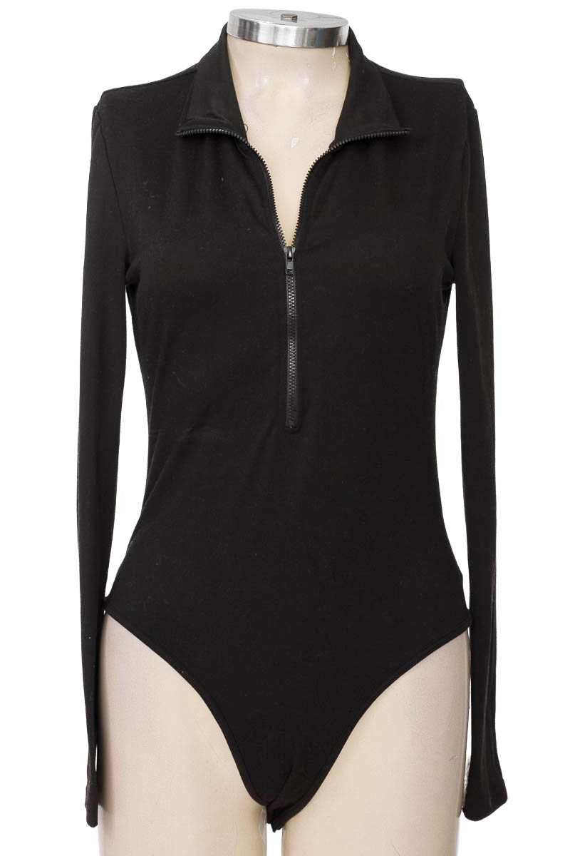 Top / Camiseta color Negro - Shein