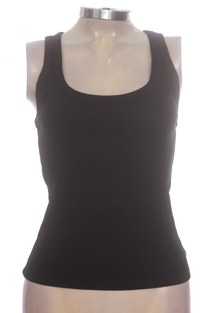 Top / Camiseta color Negro - Zara