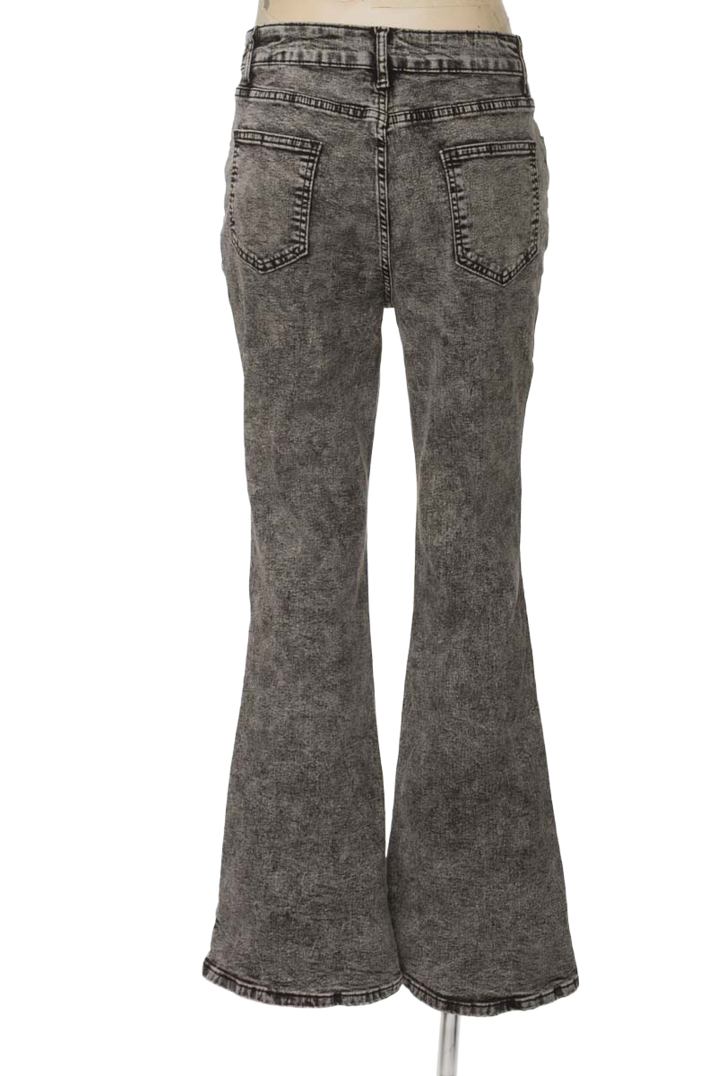 Pantalones color Gris - Closeando