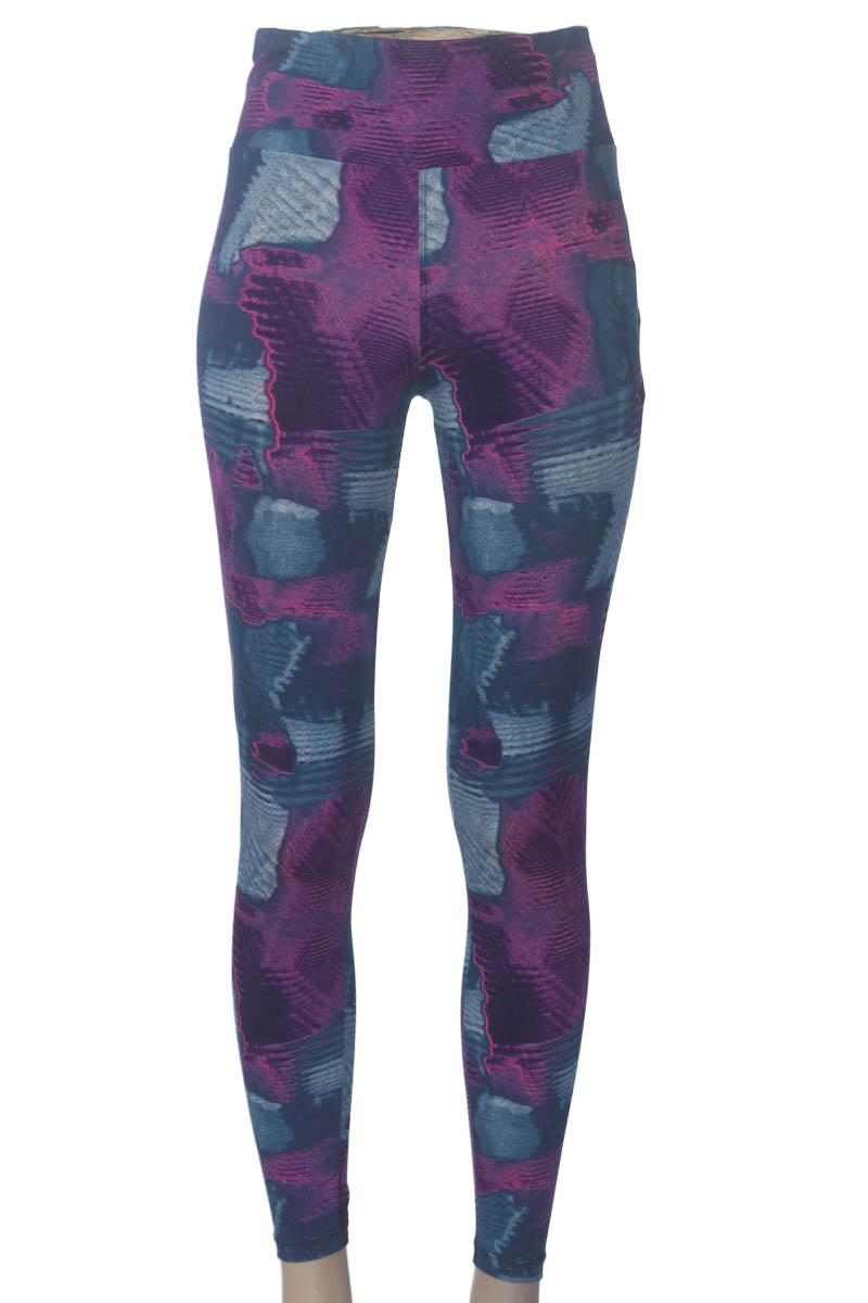 Ropa Deportiva / Salida de Baño color Estampado - Closeando