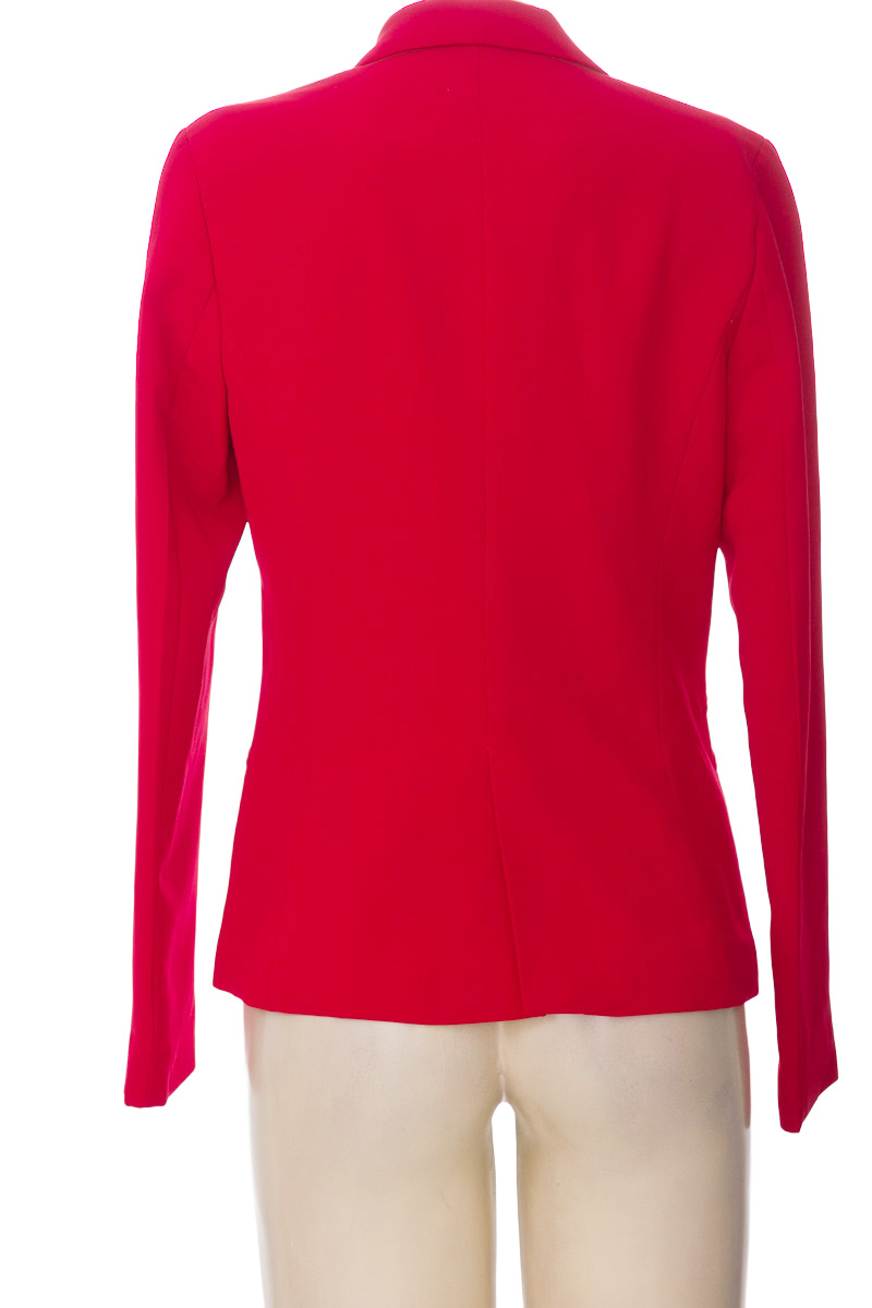 Chaqueta / Abrigo color Rojo - Bershka