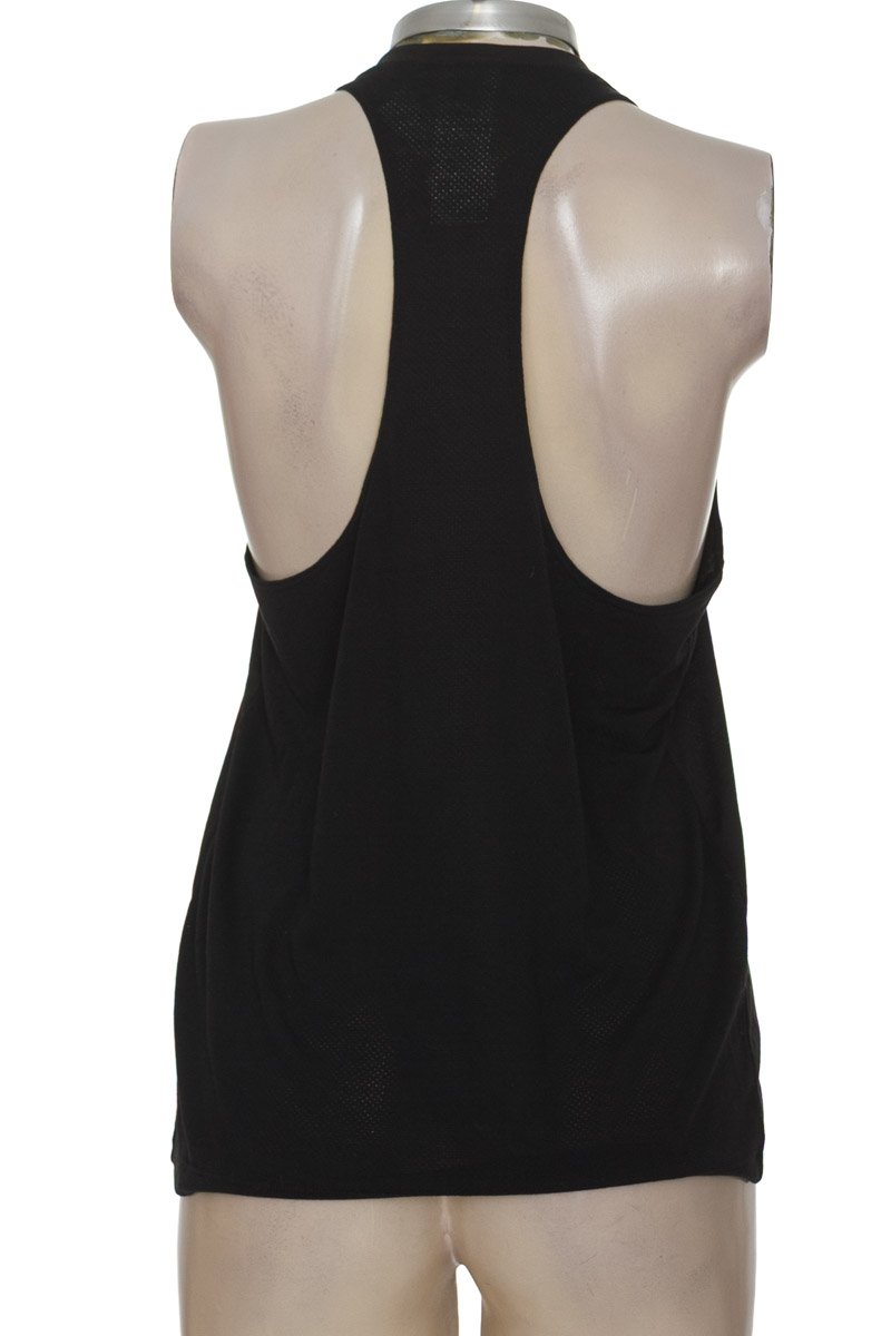 Top / Camiseta color Negro - Reebok