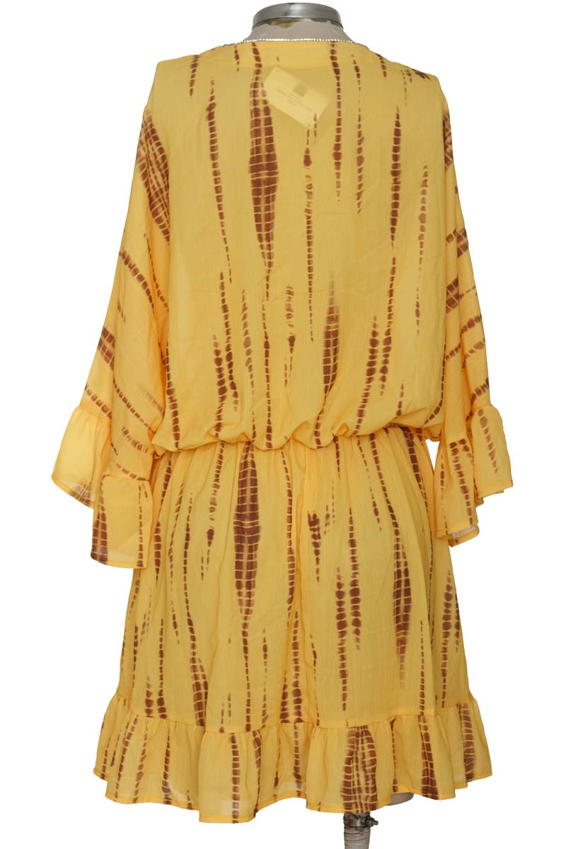 Vestido / Enterizo color Amarillo - Closeando