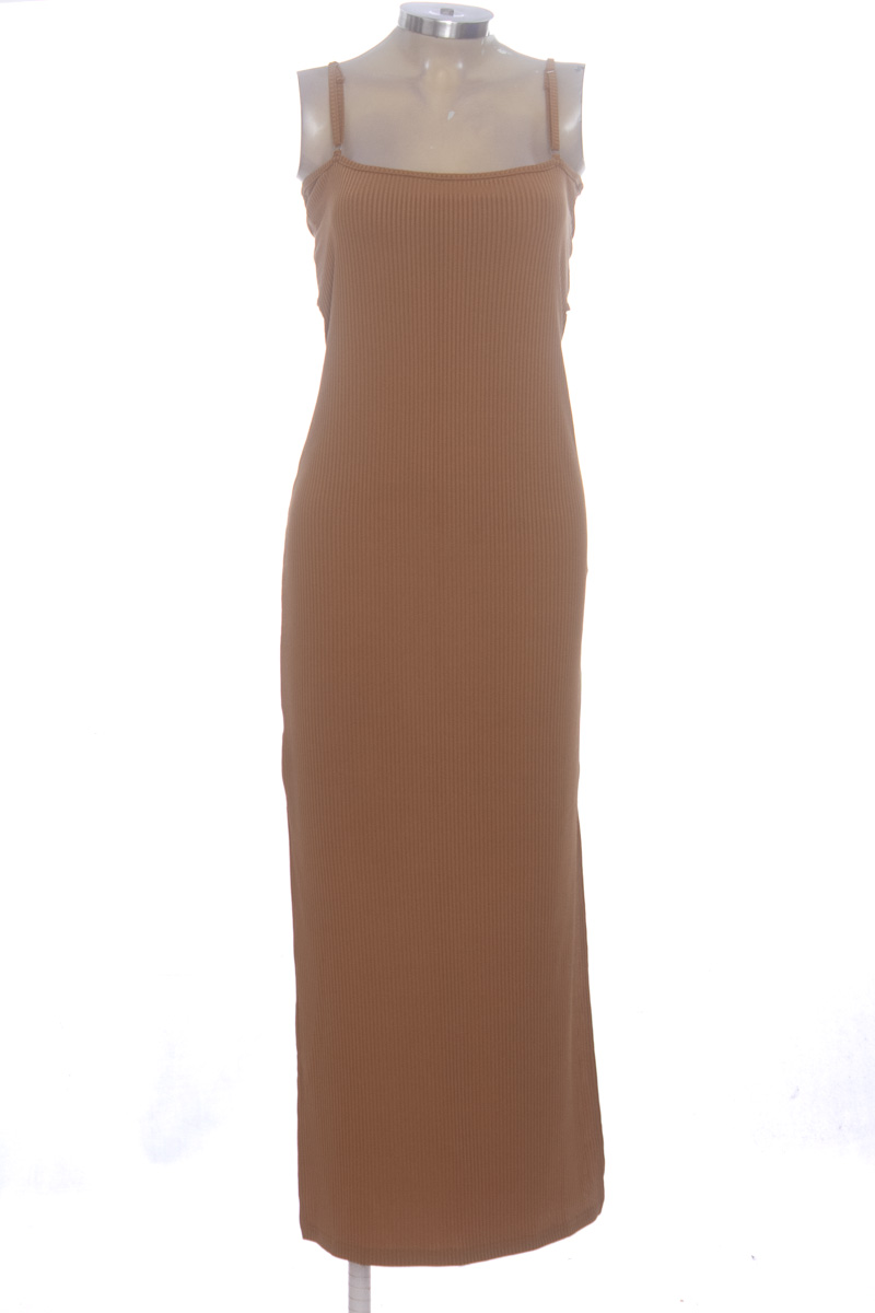 Vestido / Enterizo color Café - Closeando