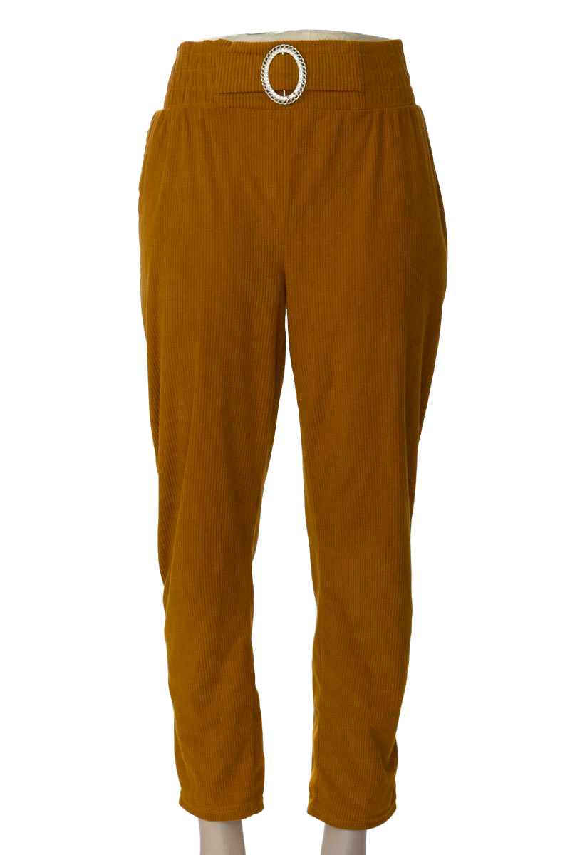 Pantalones color Café - Closeando