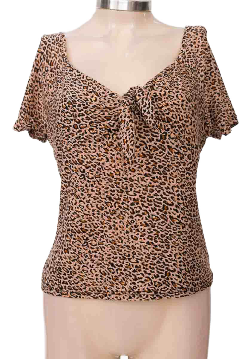 Top / Camiseta color Beige - Shein