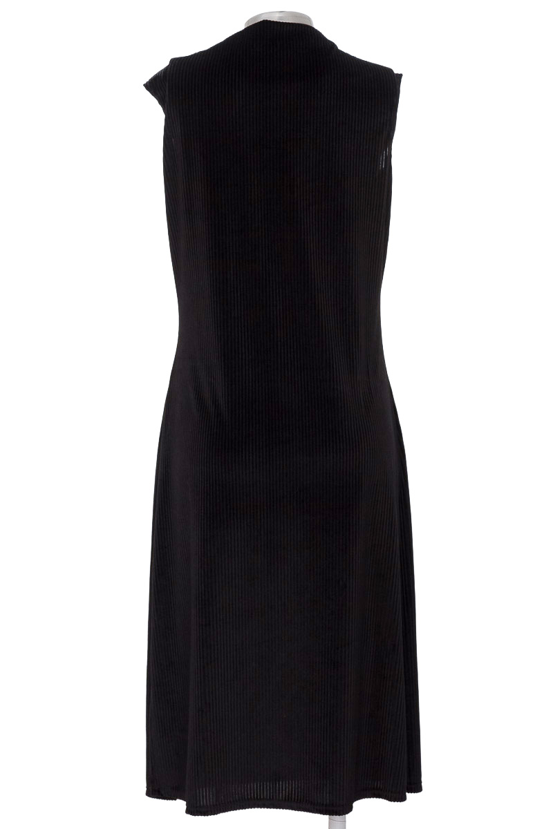 Vestido / Enterizo color Negro - Closeando