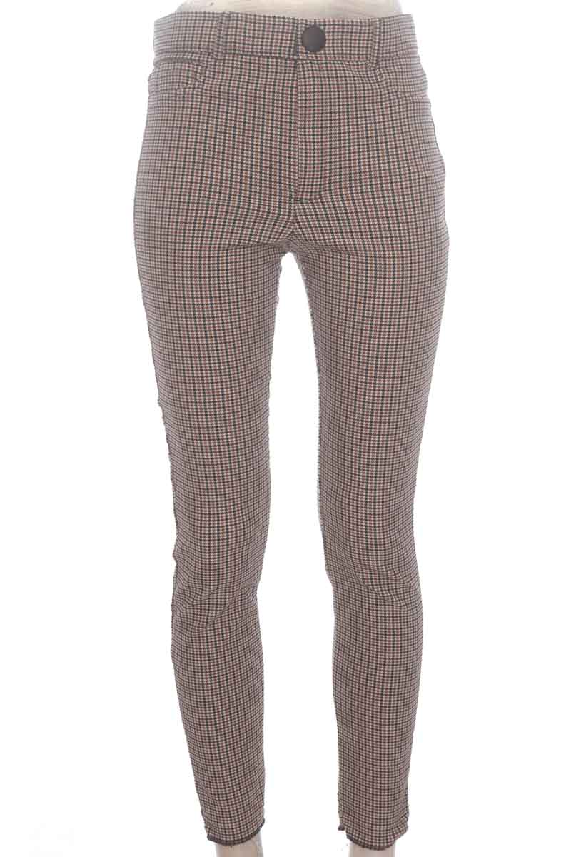 Pantalones color Café - Zara