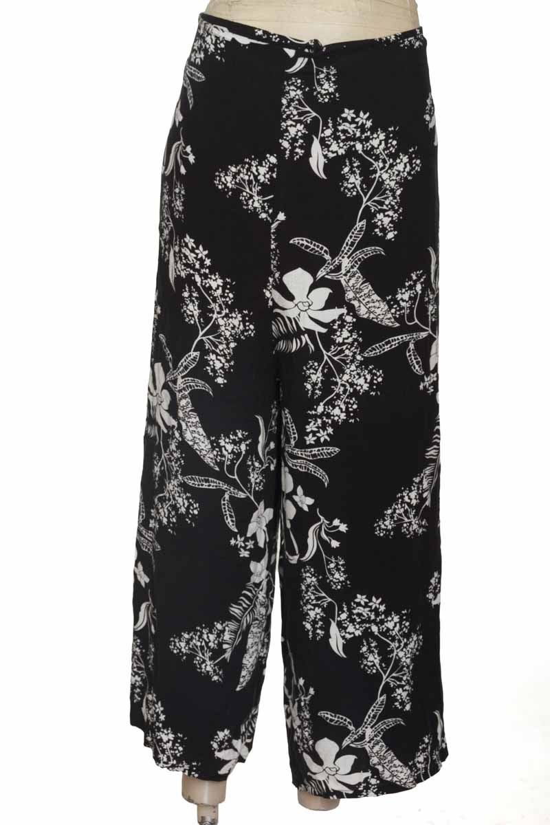 Pantalones color Negro - Basement
